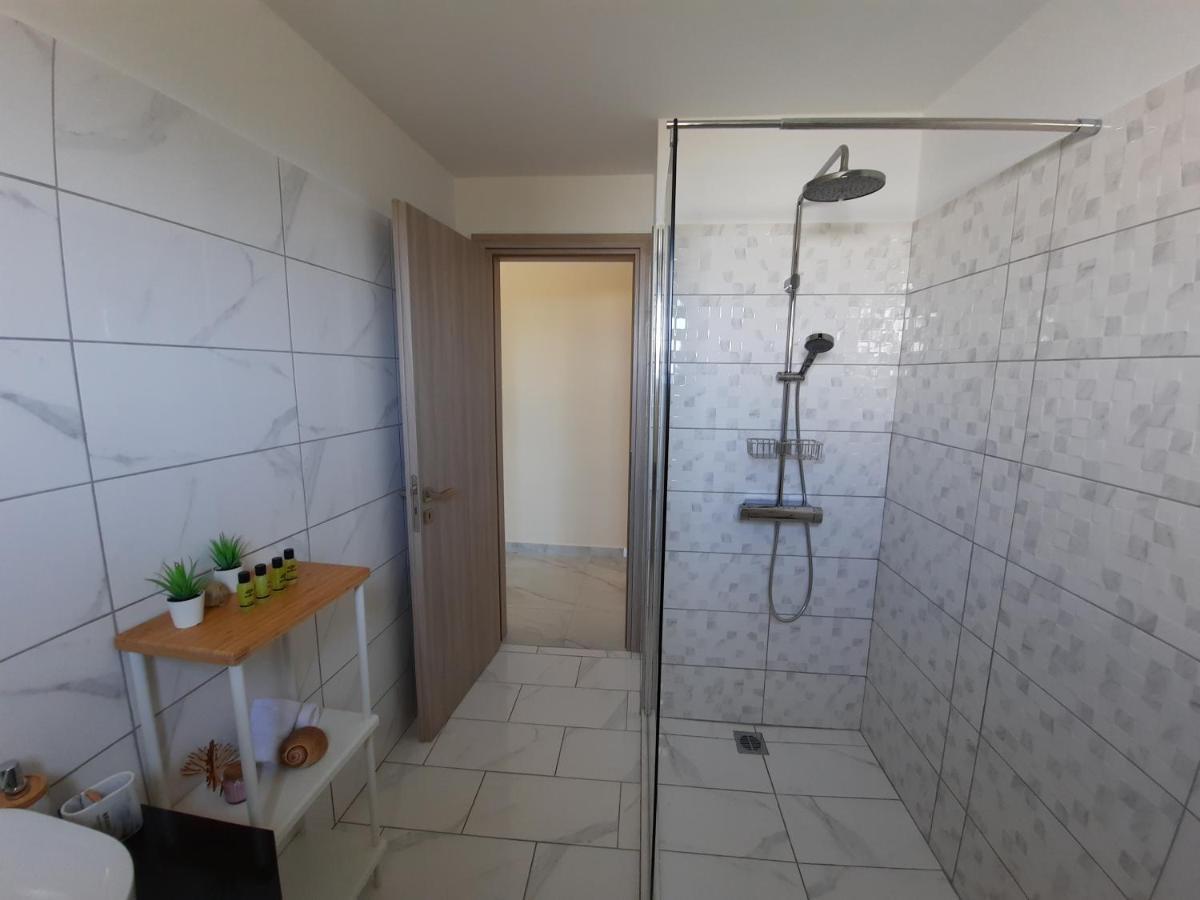 Freesia Grand Sea View Residence Svoronata Dış mekan fotoğraf