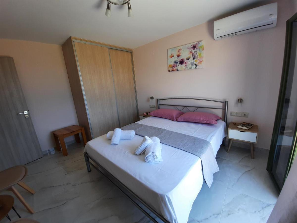 Freesia Grand Sea View Residence Svoronata Dış mekan fotoğraf
