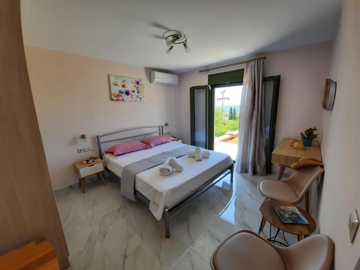 Freesia Grand Sea View Residence Svoronata Dış mekan fotoğraf