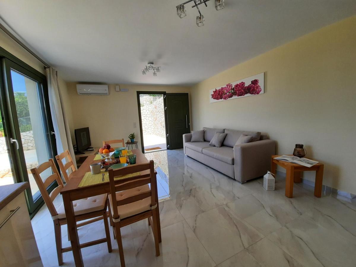 Freesia Grand Sea View Residence Svoronata Dış mekan fotoğraf